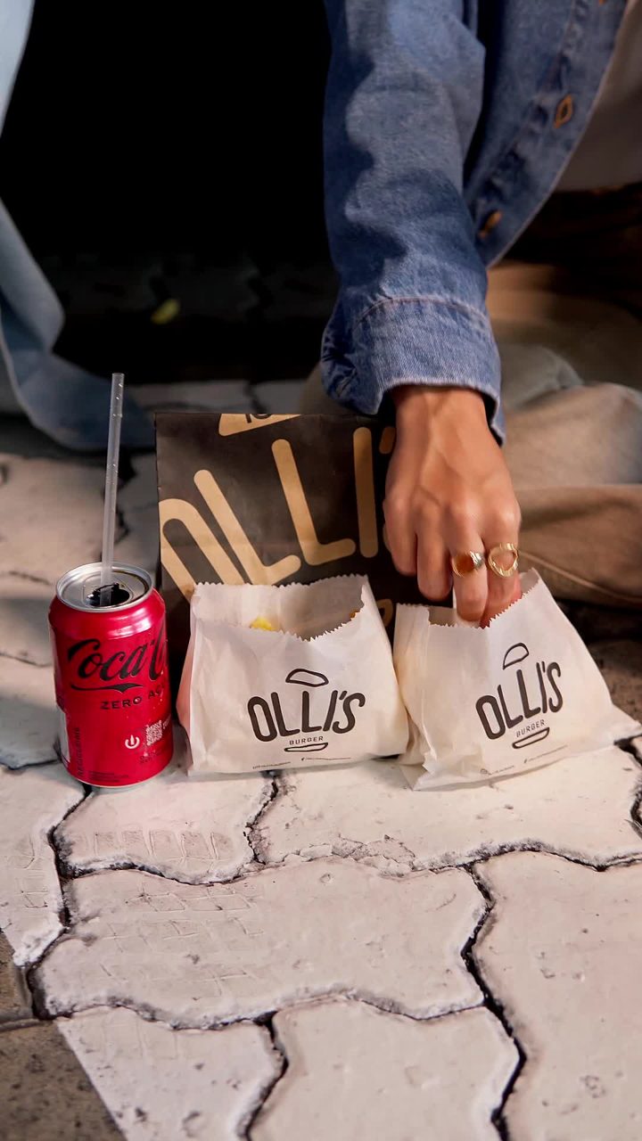 Capa do Reel: Olli's, produto em câmera lenta com o slogan